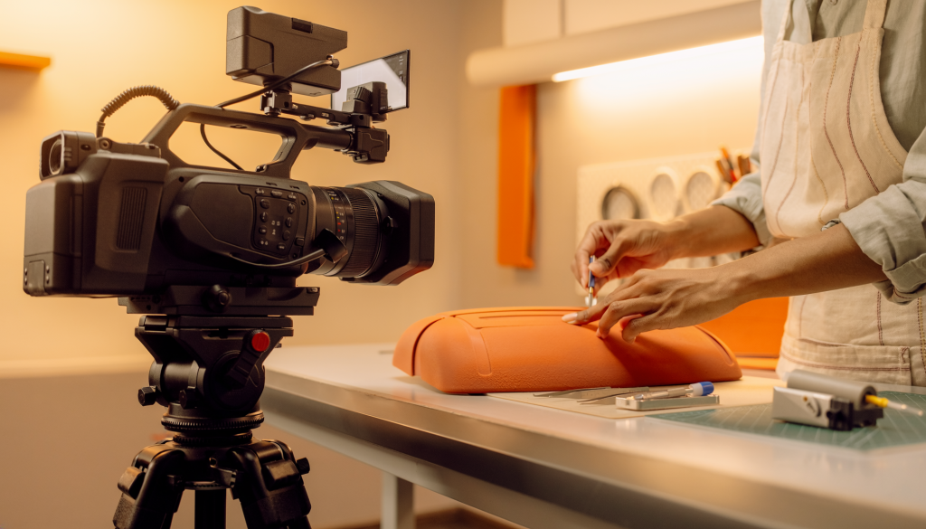 ภาพจำลองกล้องถ่ายรายละเอียดการทำงานสำหรับภาพเสริม B-roll
